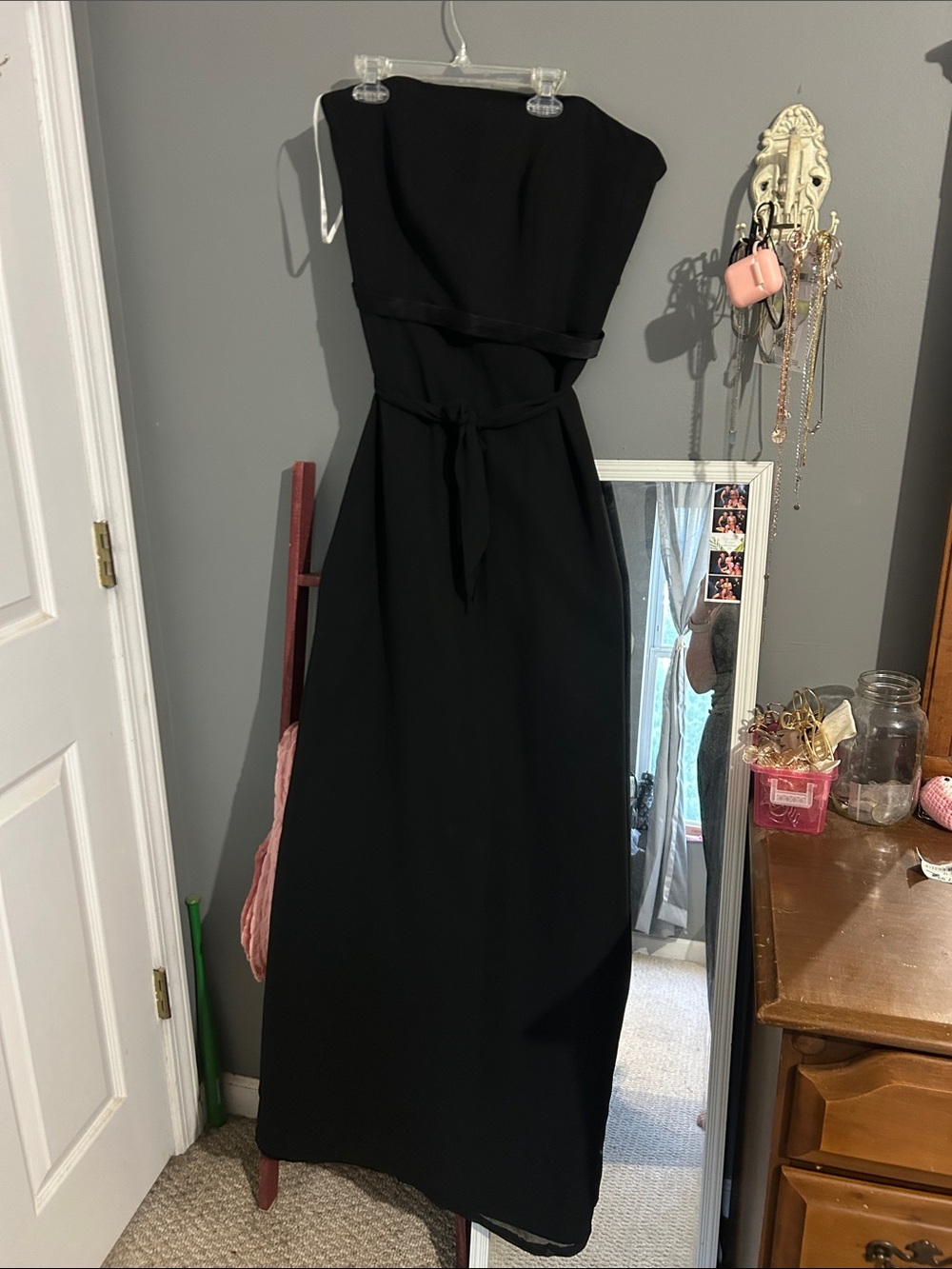 Elegant Black Strapless Maxi Dress with Waist Tie